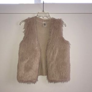 Casual faux fur vest